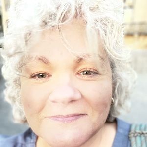 Meet your Posher, Tonya